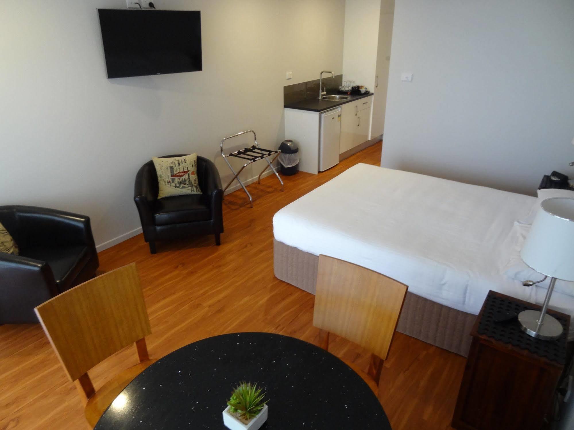 Atherton Motel Экстерьер фото